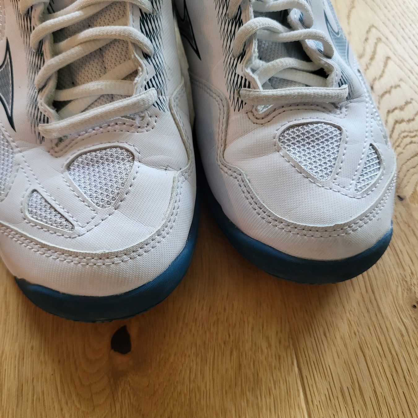 Mizuno Scarpe per ragazzi: Mizuno Hallenschuh – Usato da huttwil venduto da Fasnacht5 2