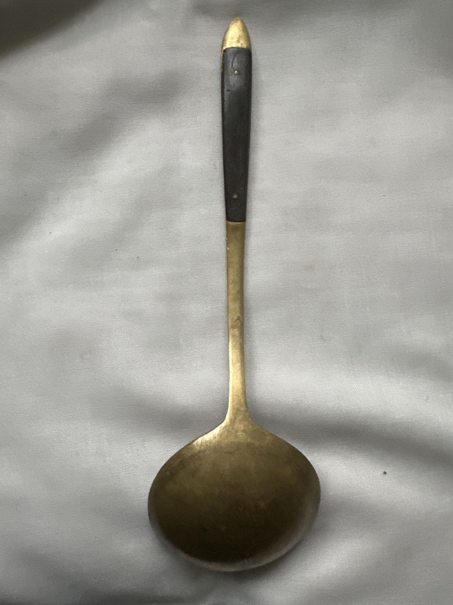 Cucchiai: Messing Schöpfkelle mit Holzgriff Vintage 25cm – Usato da Zürich venduto da Chaeffeler 1