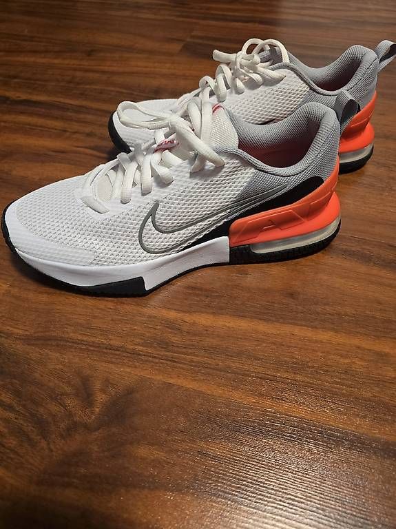 Chaussures hommes: Nike Air Max grösse 45 – D'occasion à Flums par bue_6bjt 1