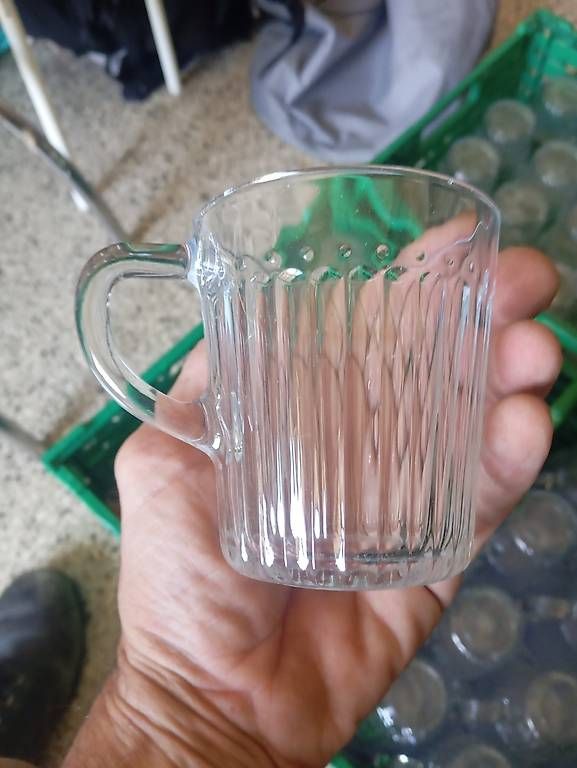 Verres: 100 Pressglas Teegläser / Kaffee Gläser – D'occasion à Basel par Petergunn 2