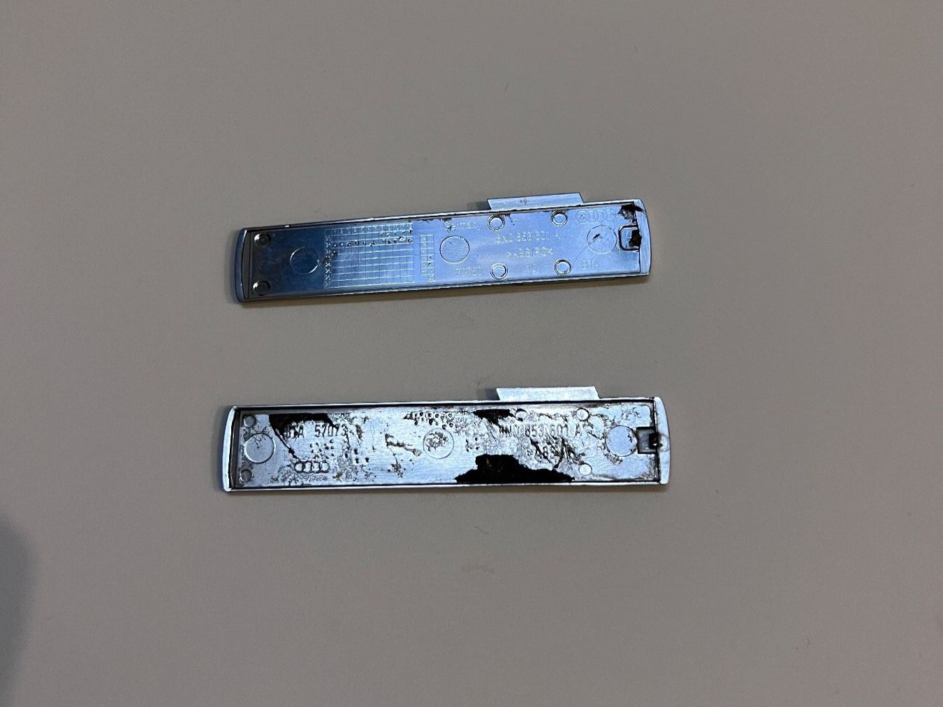Audi Tutti pezzi di ricambio auto: 2x Original Audi S Line Emblem – Nuovo (secondo la descrizione) da Frauenfeld venduto da isa_9cy7 1