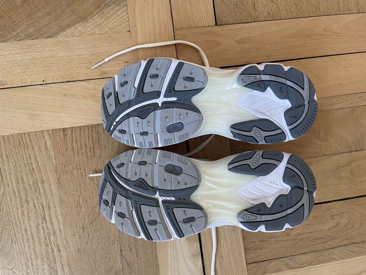 Asics Chaussures femmes: Asics Gr. 37 – D'occasion à Bern par jessicagioia 2