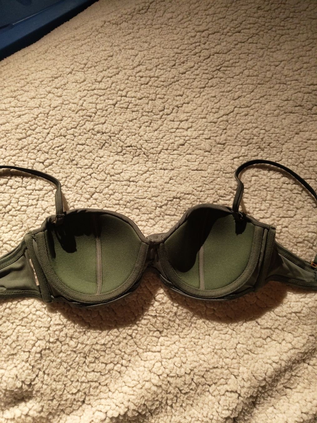 H&M Maillots de bain & Bikinis: Bikini Oberteil mit Bügel – D'occasion à Rheinau par miriam_j 2