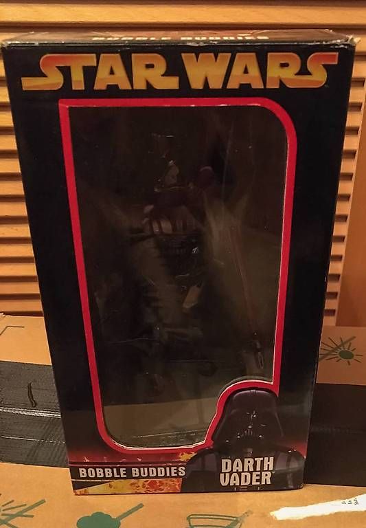 Star Wars Statuette: Figurines Star Wars Dark Vador et R2-D2 – Usato da Thônex venduto da Fred_1973 2