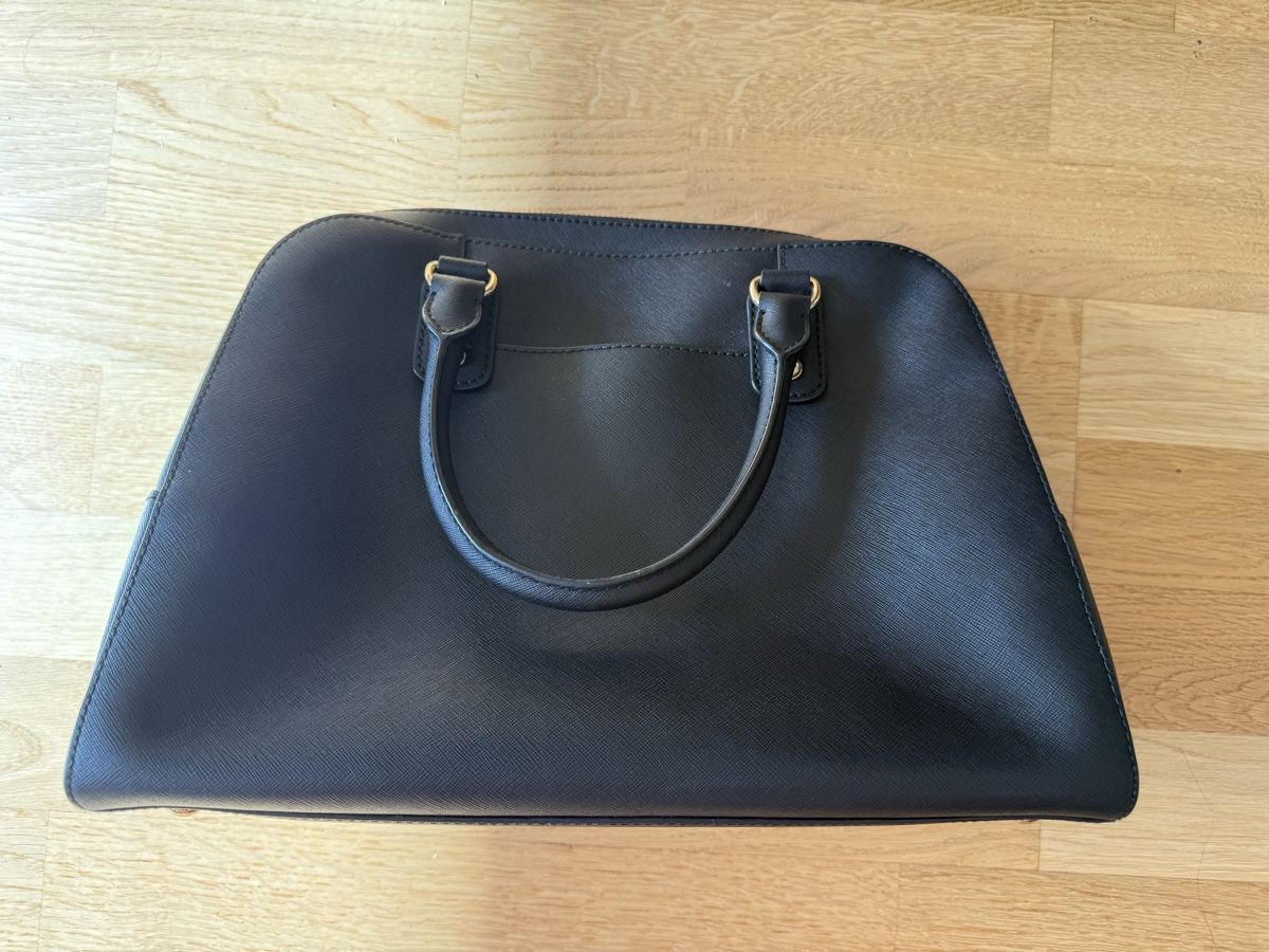 Michael Kors Borse da donna: Handtasche Michael Kors schwarz gebraucht – Usato da Niederwangen BE venduto da lua_xy5n 1