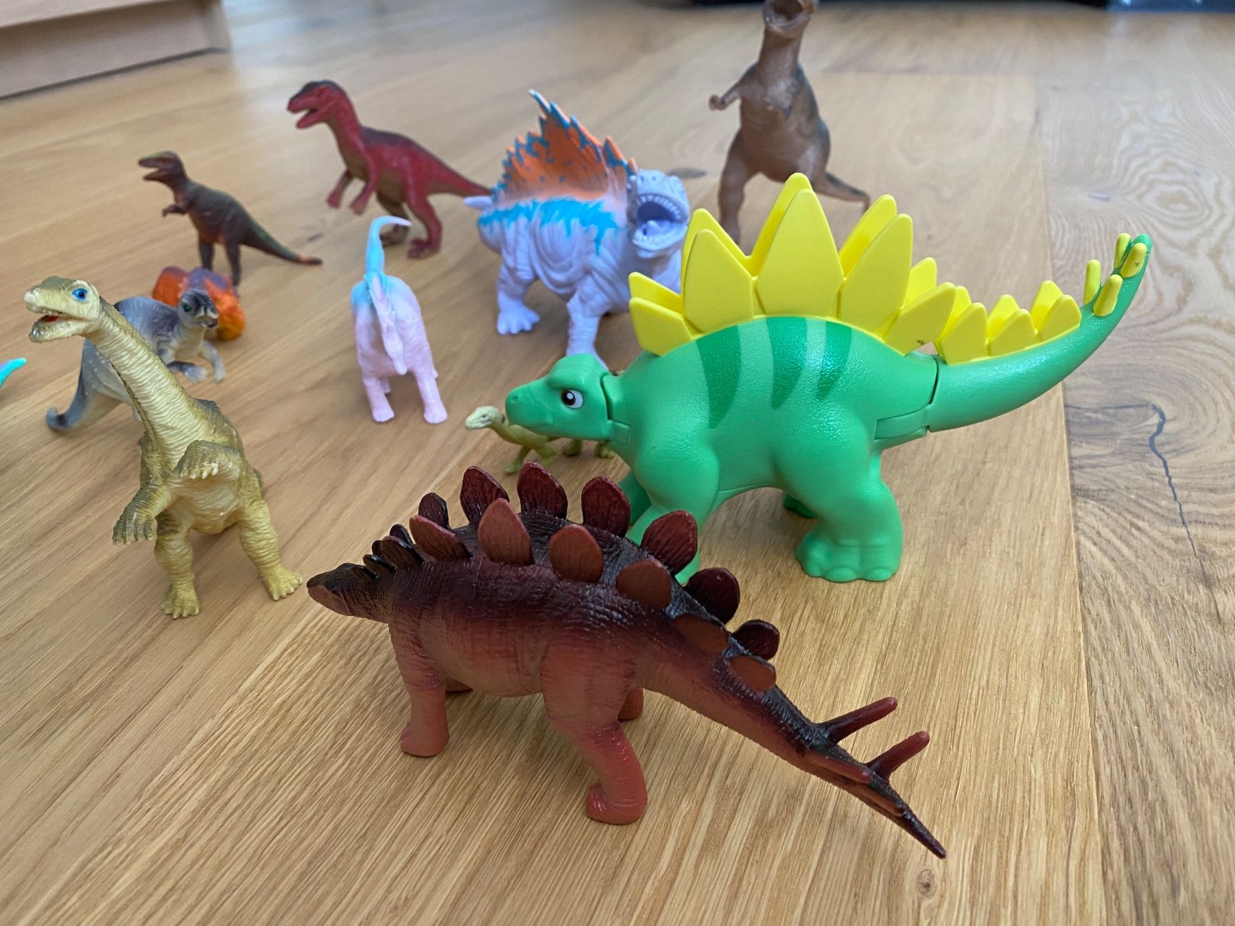 Giocattoli: Set Dinosaurier gross - 12 Stück – Usato da Trachslau venduto da M_Schmid81 1