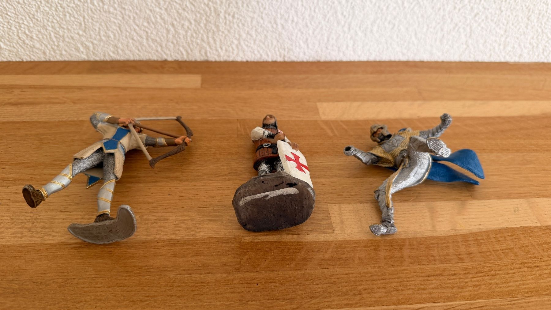 Schleich Spielzeuge: SCHLEICH - Eldrador Ritter Bogenschütze + Reiter – Gebraucht aus Winterthur von Secondhand-Family 5