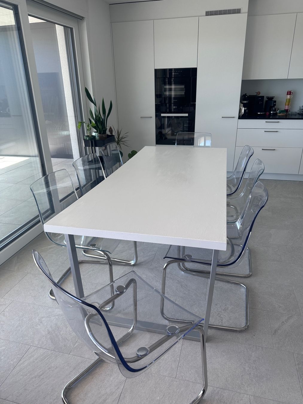 Tische: Table à manger moderne – Gebraucht aus Gampelen von Outbid