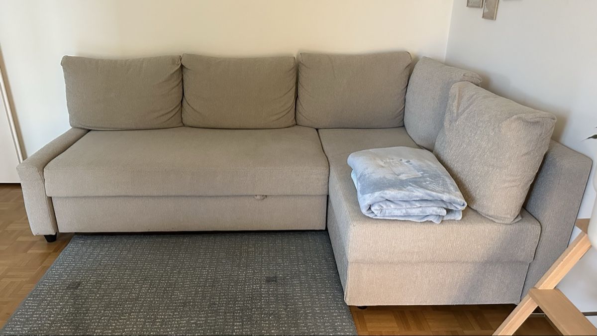 Ikea Divani: Sofa FRIHETEN IKEA – Usato da Hünenberg See venduto da ali_q8xk