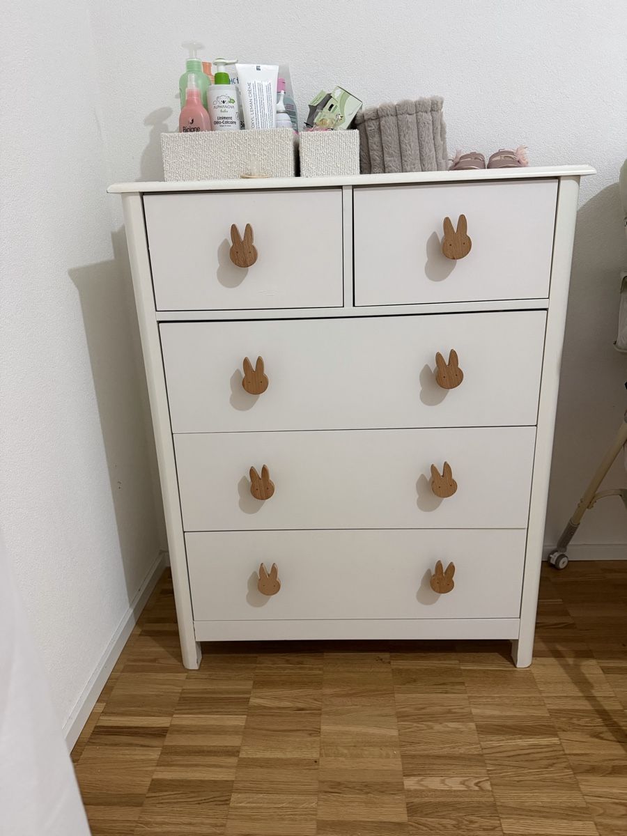 Lits: 🌸 Chambre bébé  complète  – D'occasion à Crissier par kar_9kkj 2