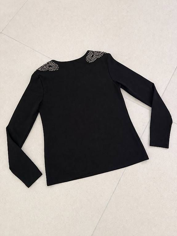 Top: Top Gr. S mit veredelten Schulterdetails – Usato da Merlischachen venduto da GlamGarb 4