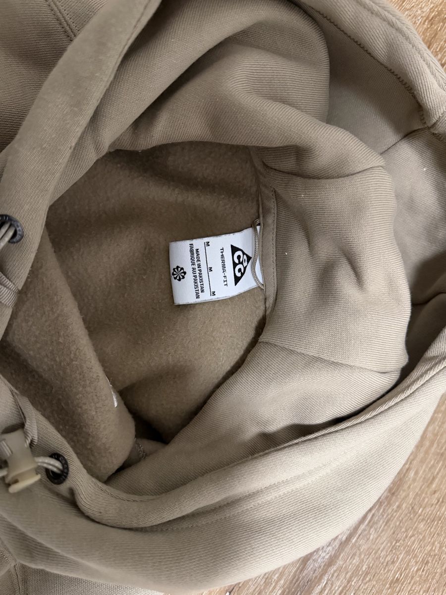 Nike Maglioni & Felpe: Nike ACG Hoodie beige / M – Usato da Brügg BE venduto da zweifel64 3