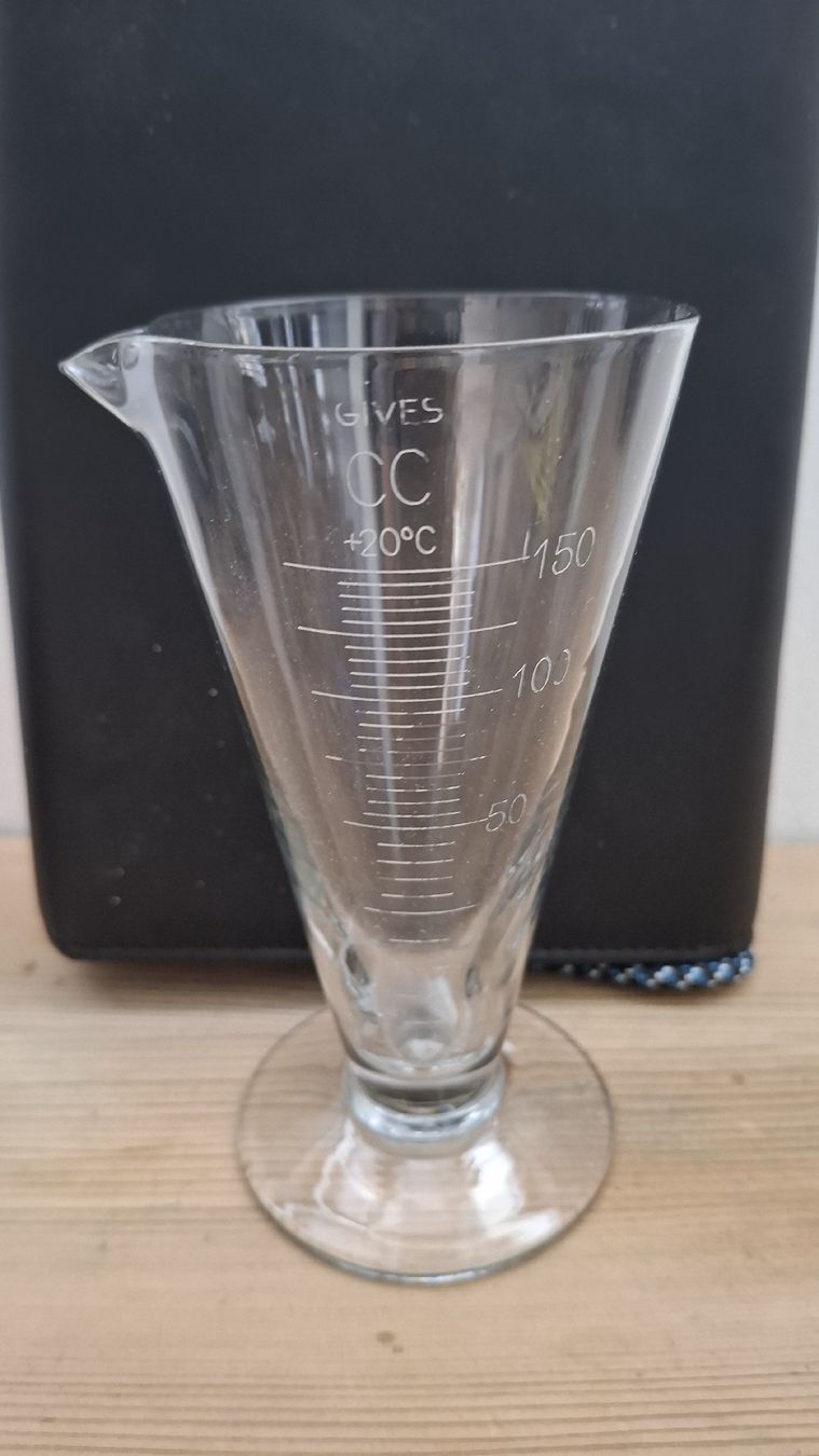 Gläser: Messbecher Glas konisch 150 ml antik – Gebraucht aus Buochs von regenbogen7365