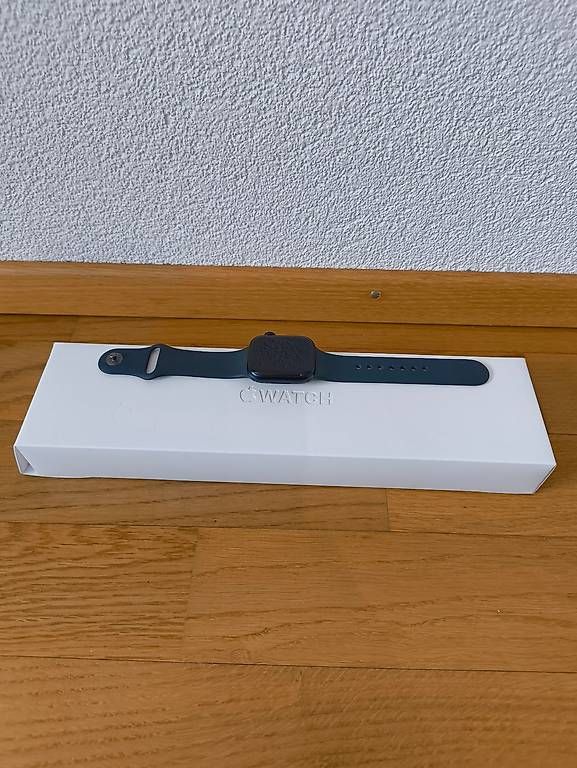 Apple Smartwatch: APPLE Watch Series 8 GPS & LTE - 41mm – Usato da St. Gallen venduto da ReKnaus