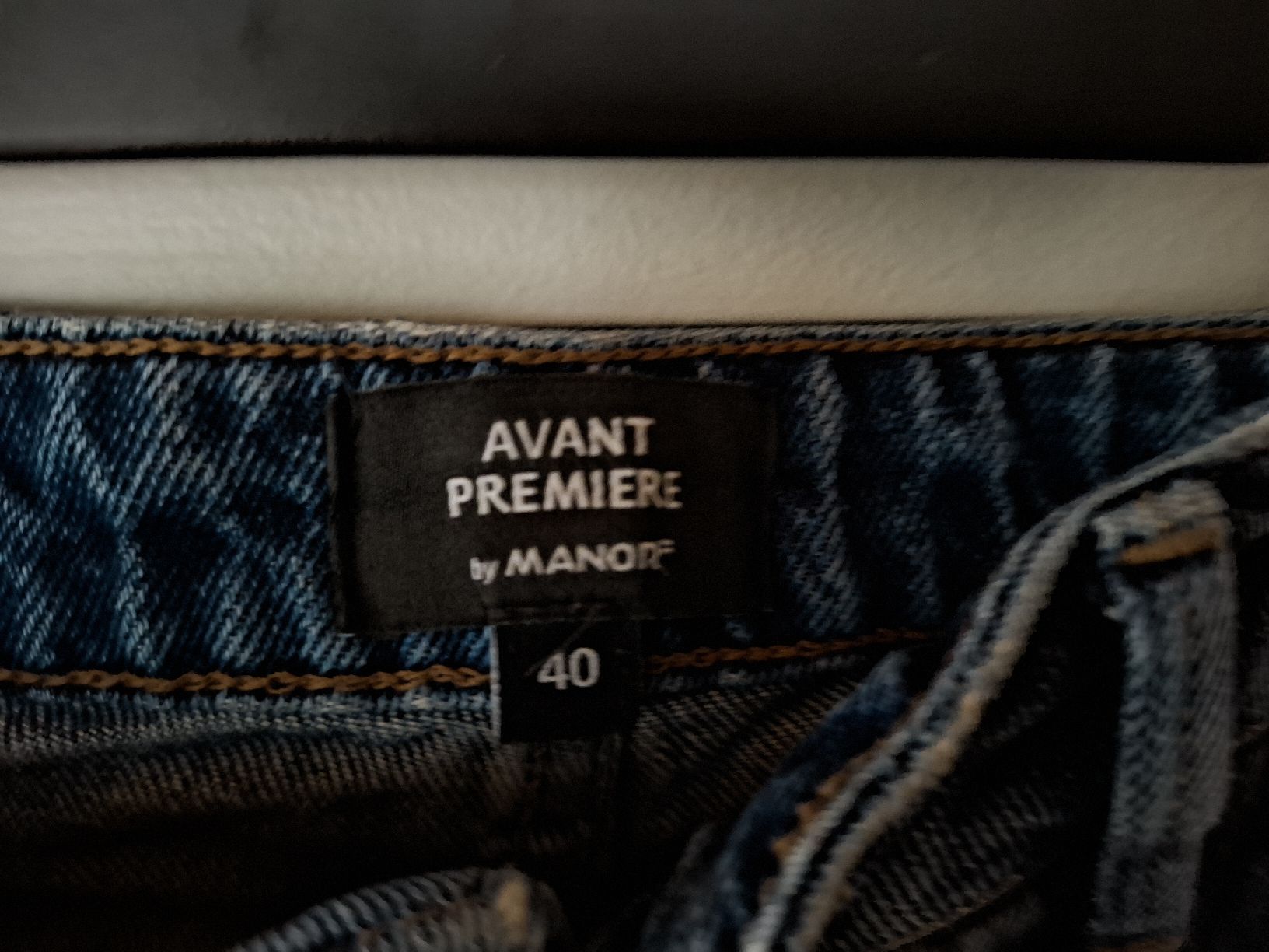 Manor Jeans: coole Barrel Jeans blau 40 – Usato da Ennetbaden venduto da Rosen1 2
