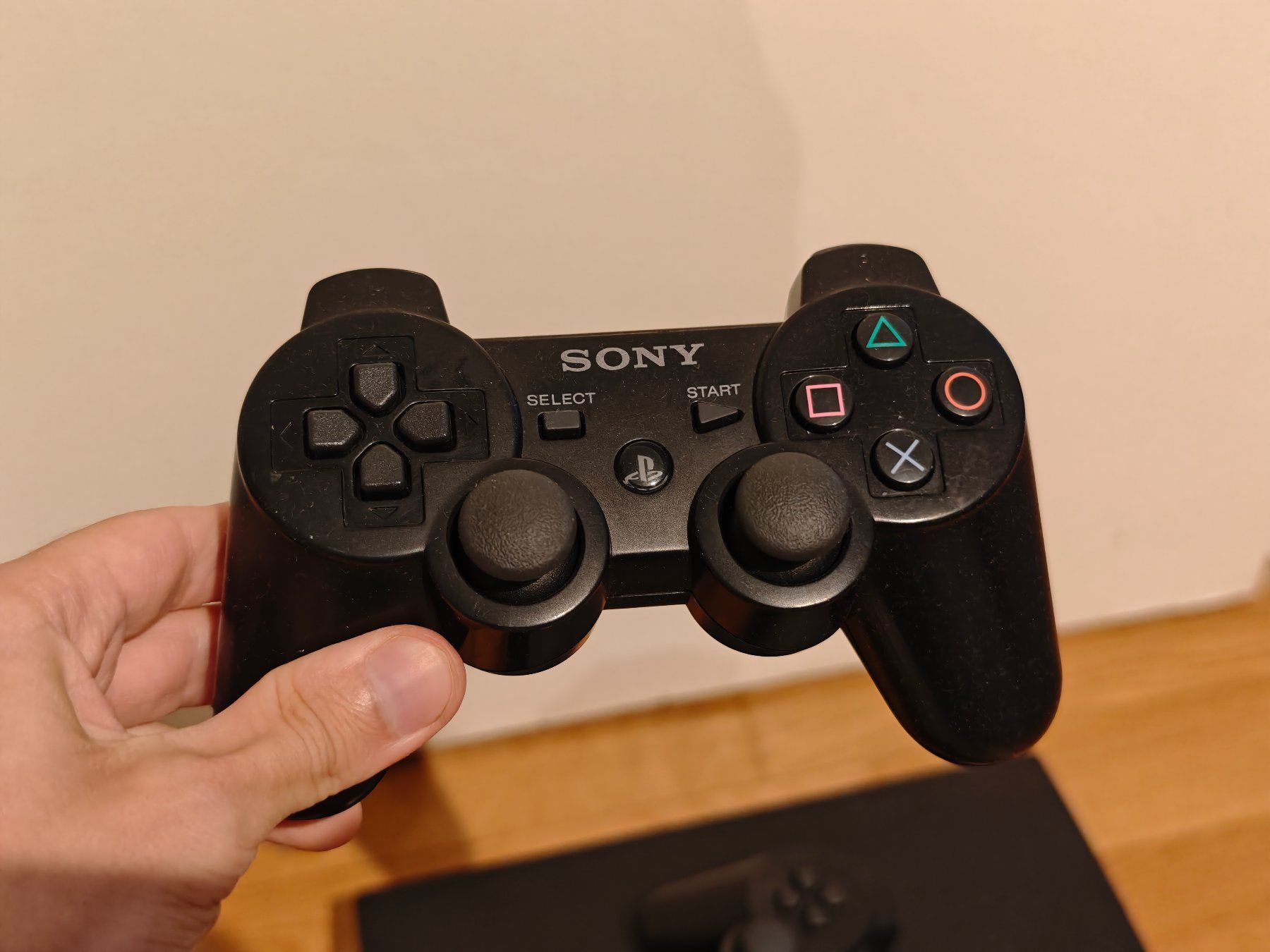Sony Konsolen: Playstation 3 Slim CFW mit 1TB SSD & 2 Controller – Gebraucht aus Bonstetten von HemiEngine1969 3