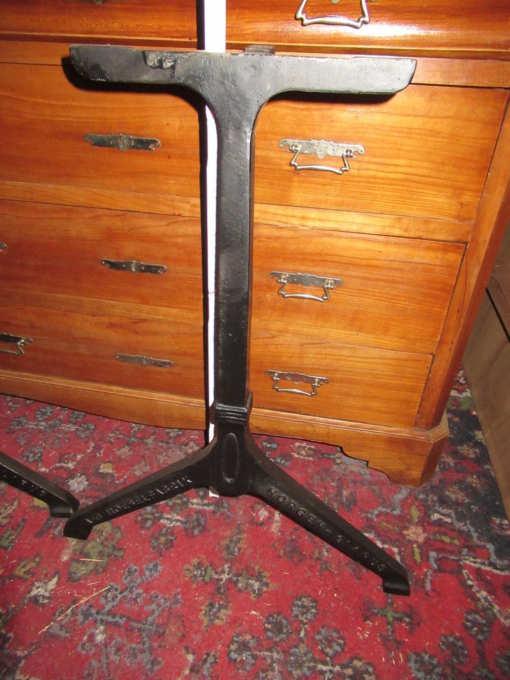 Altri mobili d'antiquariato: 1 paar Gussfüsse – Usato da Berg SG venduto da Pizza58 2