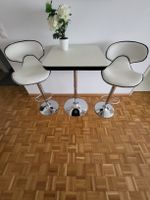 Bistro Set, Tisch mit 2 Barhocker, Top Zustand, neuwertig