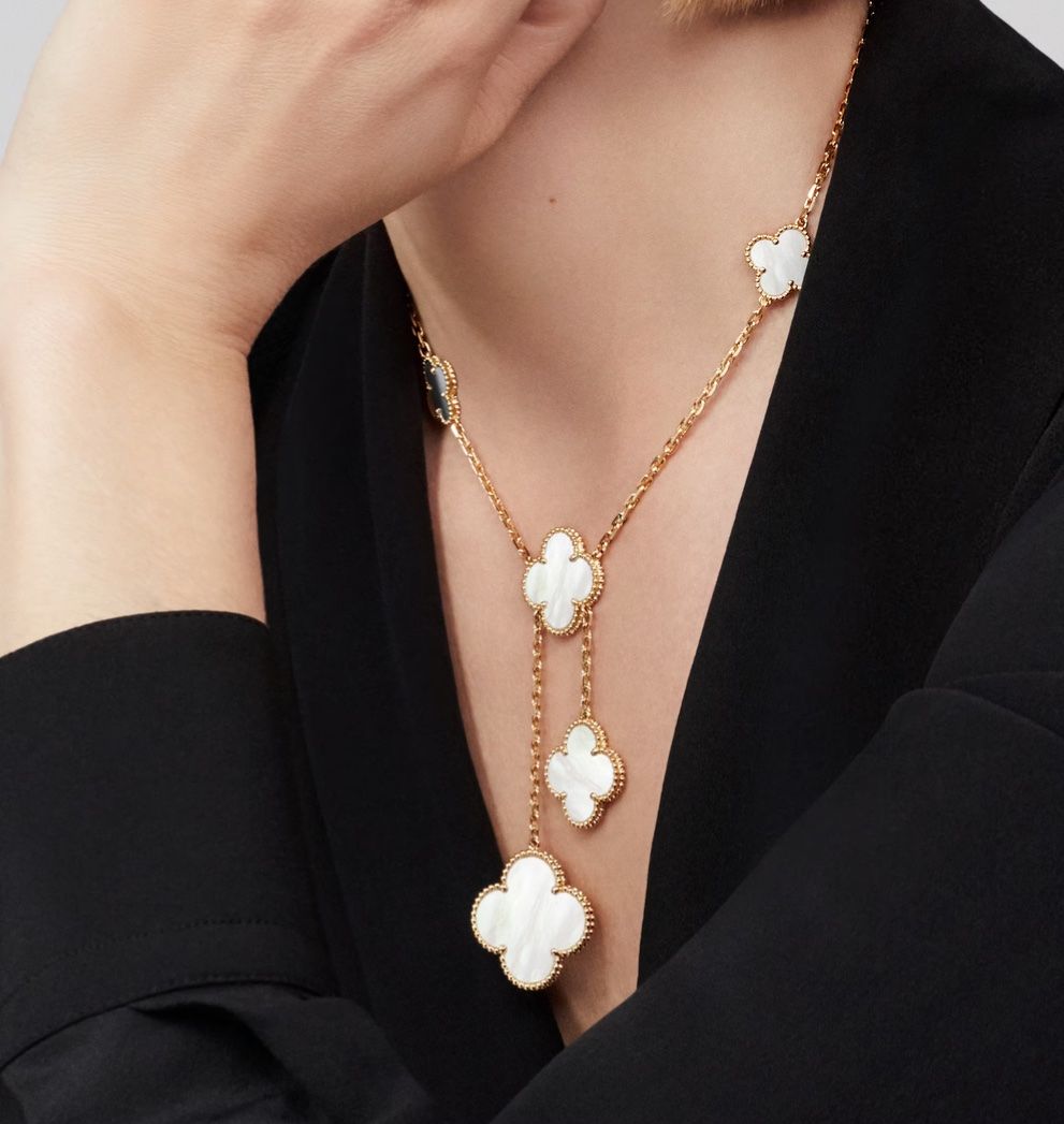 Van Cleef Ketten: Van Cleef & Arpels Collier Magic Alhambra 6 Motive – Neu (gemäss Beschreibung) aus Reigoldswil von benja01 1