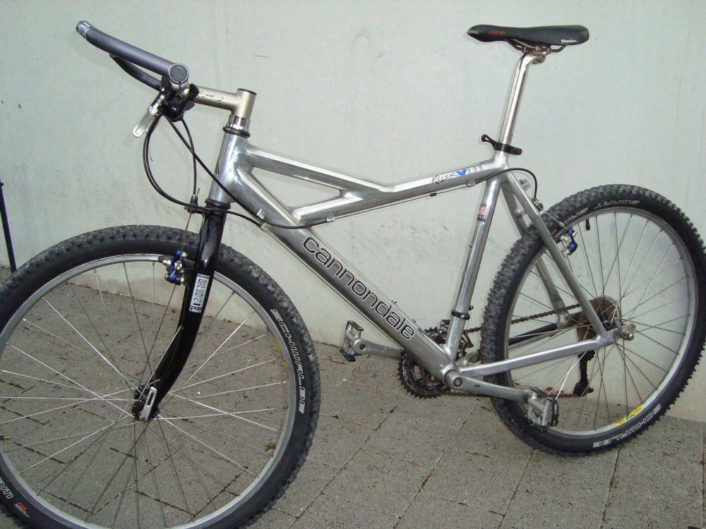 Cannondale v900 deals