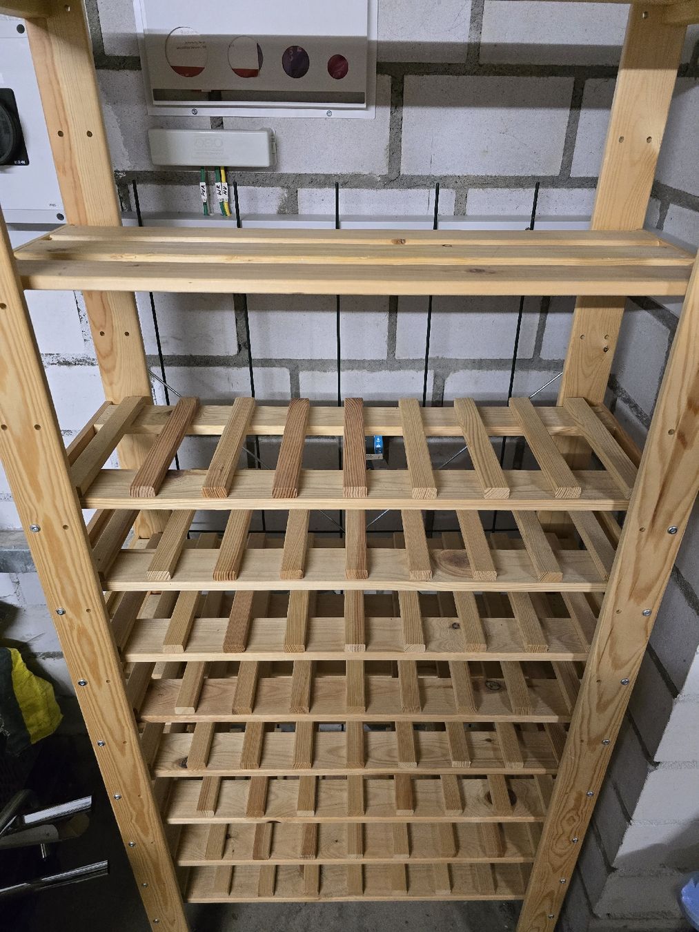 Ikea Scaffali: Weinregal Holz HEJNE – Usato da Seedorf UR venduto da Kali_fornia 1