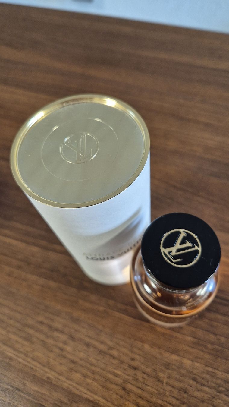 Louis Vuitton Profumi & Eau de Toilette: Attrape-Rêves Louis Vuitton Parfum 100ml – Usato da Oberentfelden venduto da Principessa75 4