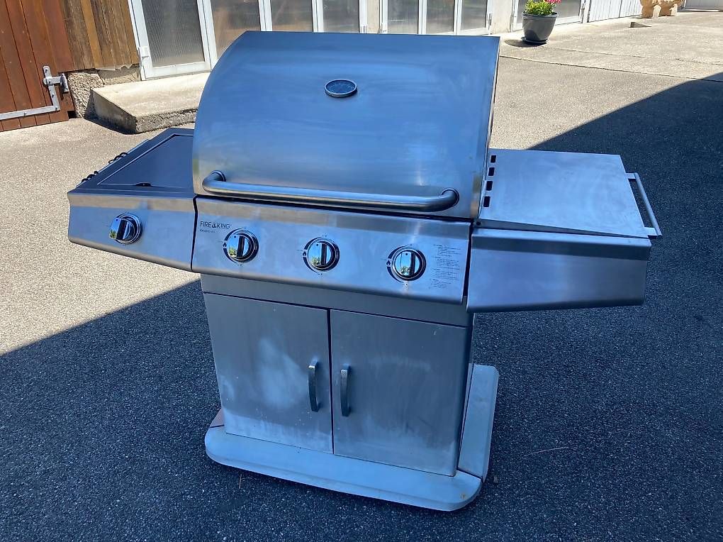 Grils: Gasgrill FIRE KING 3+1 – D'occasion à Eschenbach par kongomen