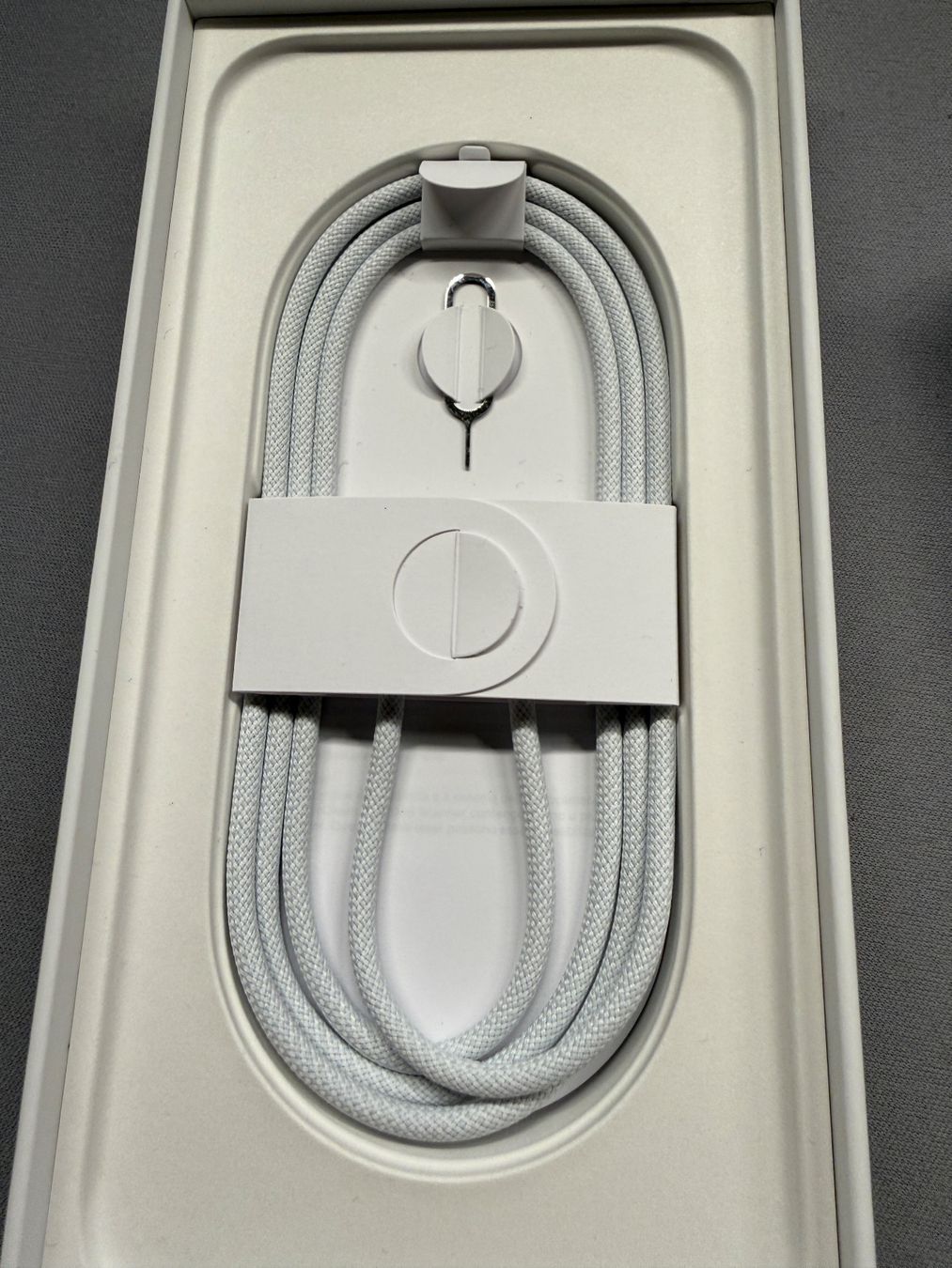 Apple Telefoni cellulari / Smartphones: Smartphone Apple iPhone 16 Pro Max 1TB Titanium Nature – Usato da Rupperswil venduto da ersguter-junge1 2