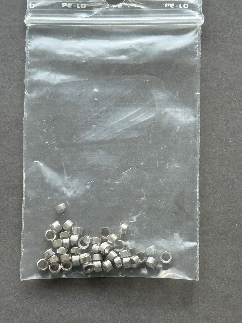 Perle (finte): QUETSCHEPERLEN 82 Stück / 2 und 3 mm – Nuovo (secondo la descrizione) da Honau venduto da sainj 1