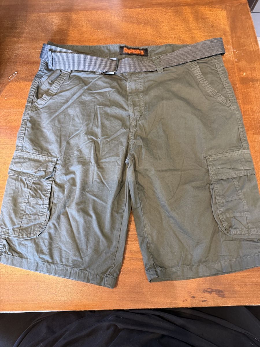 Lotti di vestiti: Lot de shorts – Usato da fey venduto da Caductilometre 3