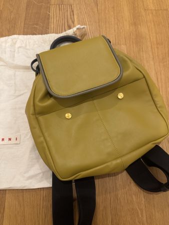 Marni Rucksack Leder olive mit Staubbeutel