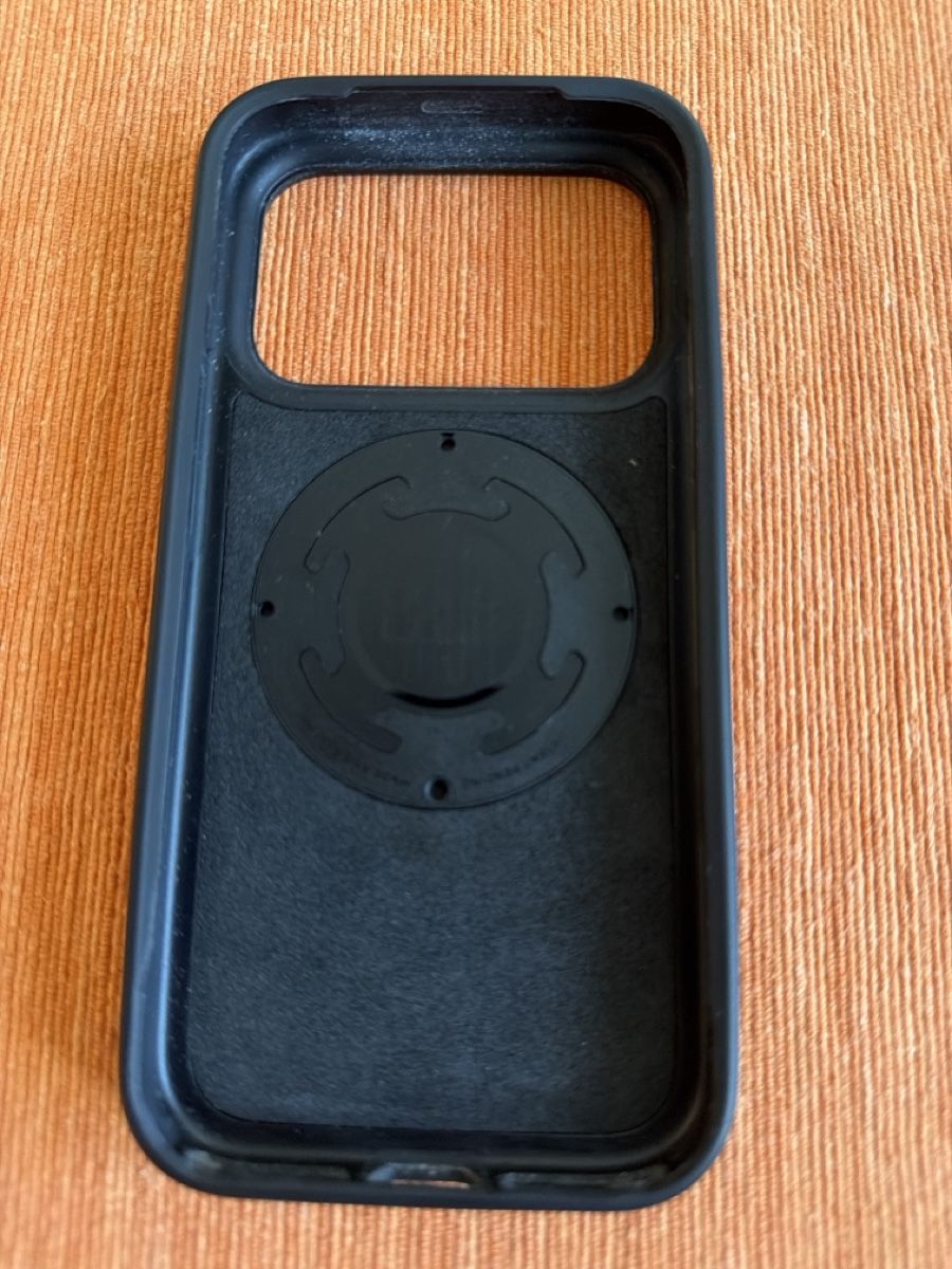 Quad Lock Cover & Protezioni schermo: Quadlock Cover für iPhone 17 Pro – Usato da Bellikon venduto da KTM-Downhill 1