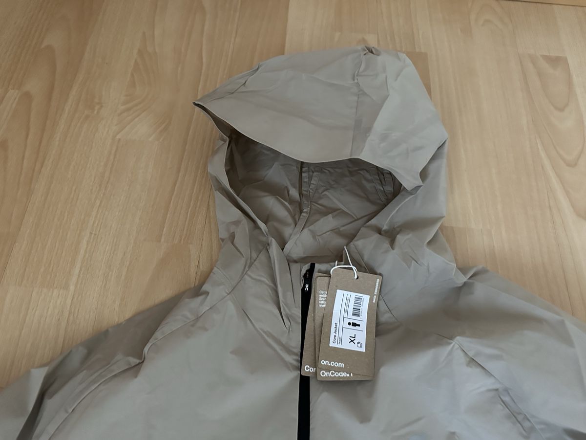 Jacken: ON Jacke Core – Neu und originalverpackt aus Chur von Sim7000 6