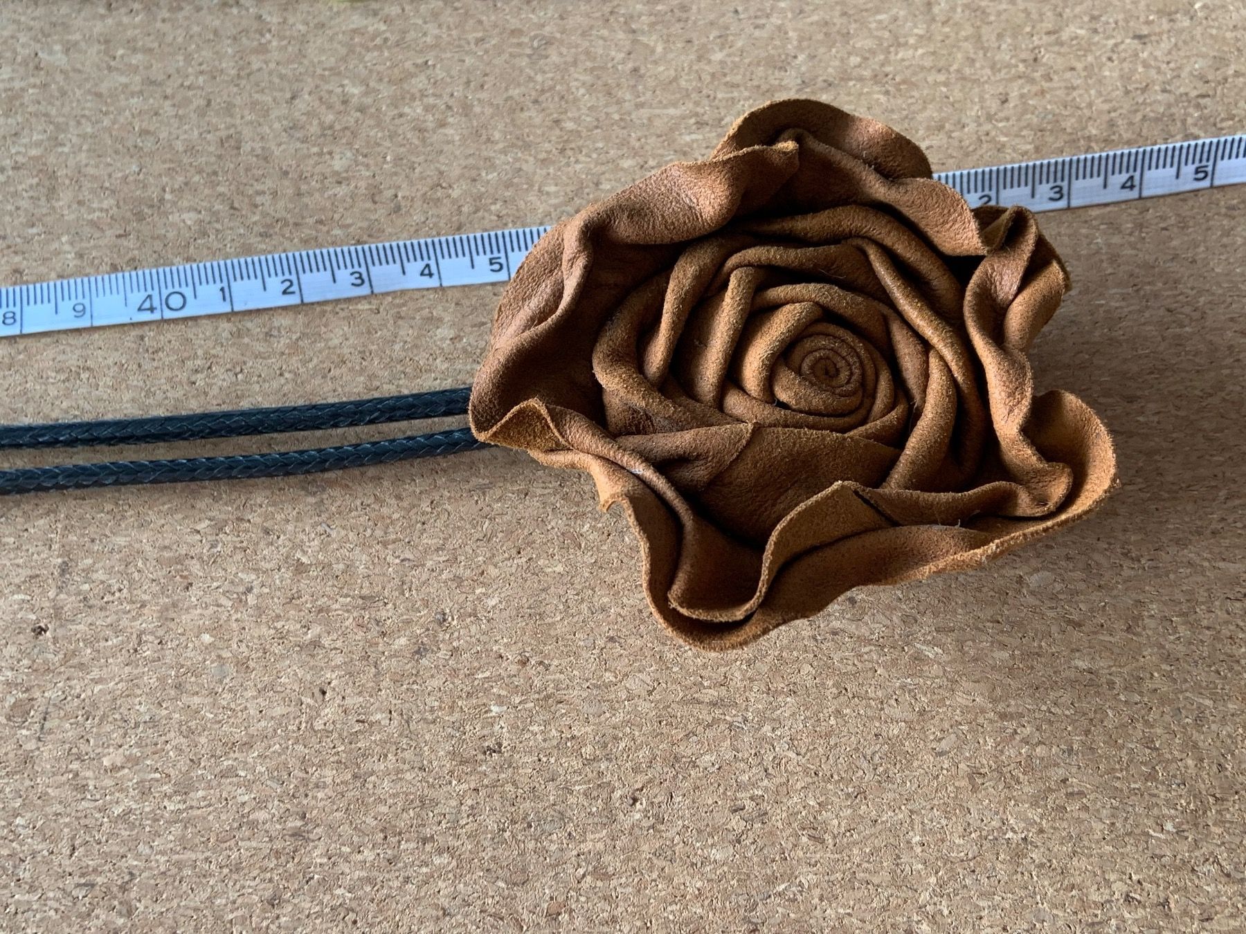 Catenine: Kette Leder-wild ROSE (90cm) – Usato da Laufen venduto da Bellavitaboom 5
