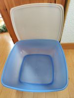 Plastikschüssel mit Deckel