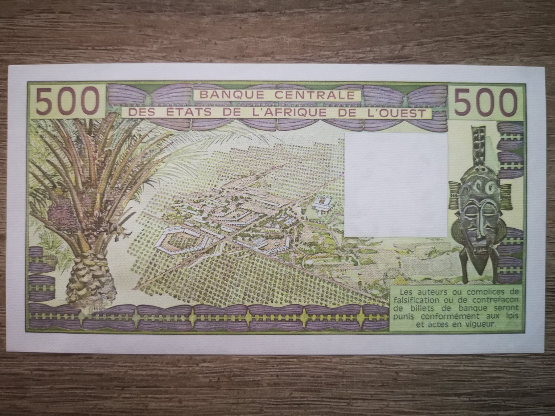 Banconote: IVORY COAST 500 FRS 1983 UNC – Nuovo (secondo la descrizione) da Cousset venduto da Patricio77 1