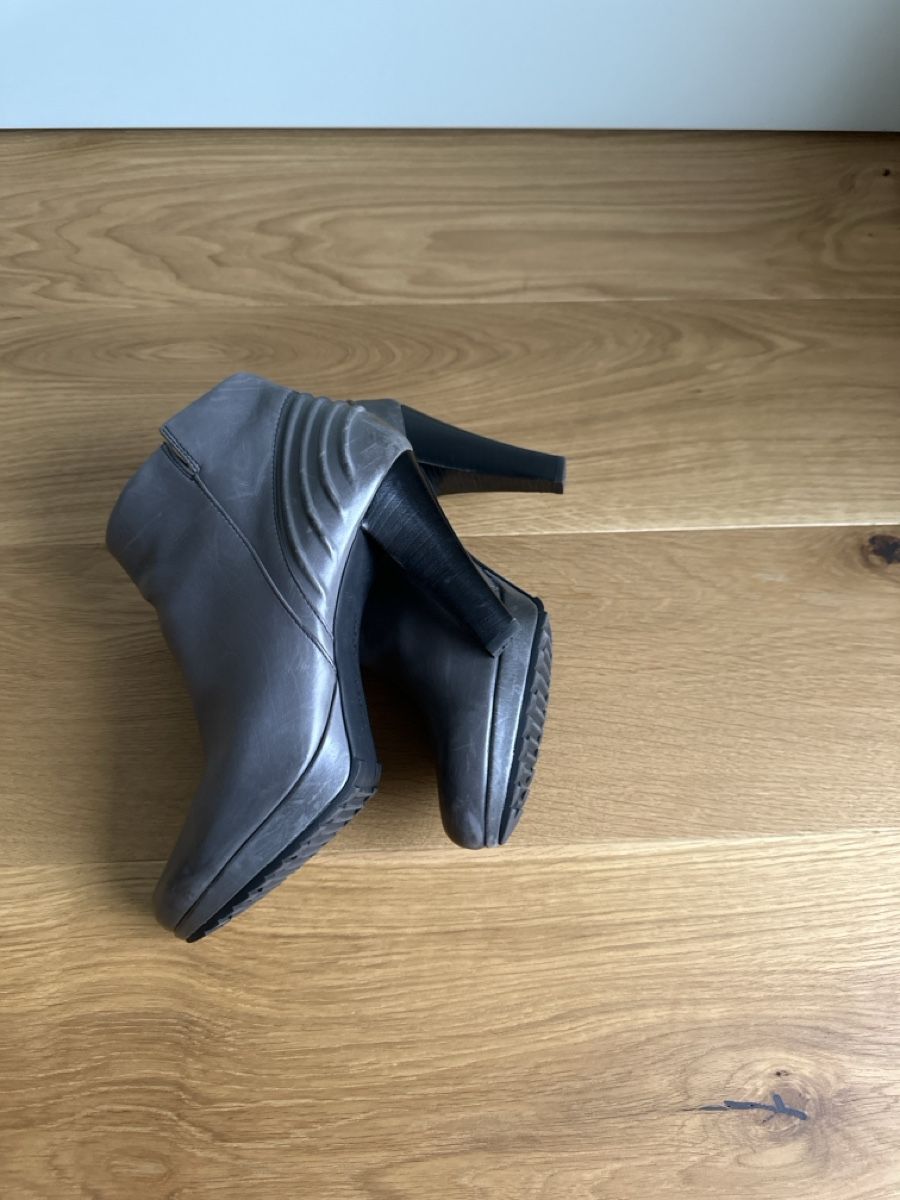 Paul Green Scarpe da donna: Paul Green Echtleder Stiefeletten Grau Gr. 39 – Usato da Chur venduto da Renibe 4