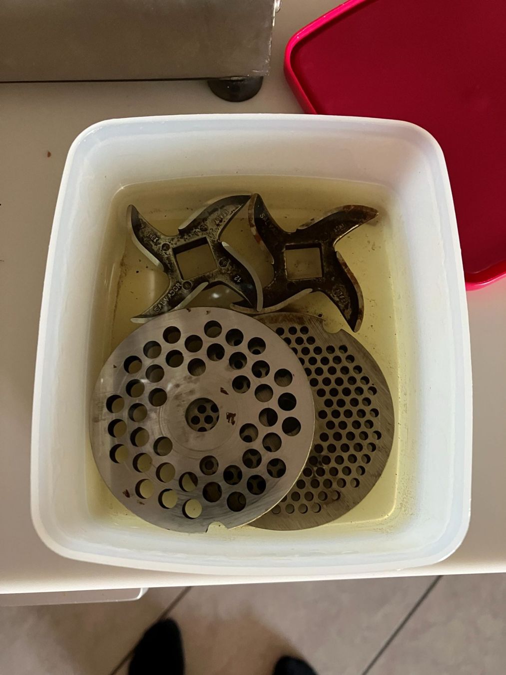 Elettrodomestici da cucina: Professioneller Fleischwolf RFW 150 – Usato da Seedorf BE venduto da Absolom 2