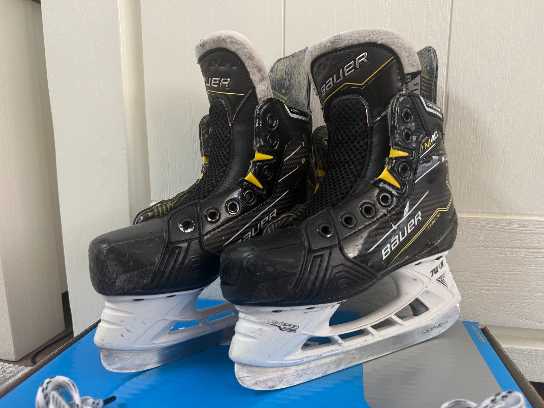 Bauer Pattini da ghiaccio: Eishockeyschlittschuhe Bauer Supreme M40 Junior Gr.34 breite – Usato da Uetikon am See venduto da Goldberg2