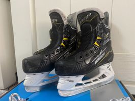 Eishockeyschlittschuhe Bauer Supreme M40 Junior Gr.34 breite
