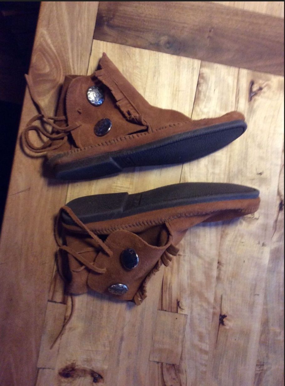 Scarpe da uomo: Minnetonka double button 43,5 – Usato da Treyvaux venduto da gro_79xt