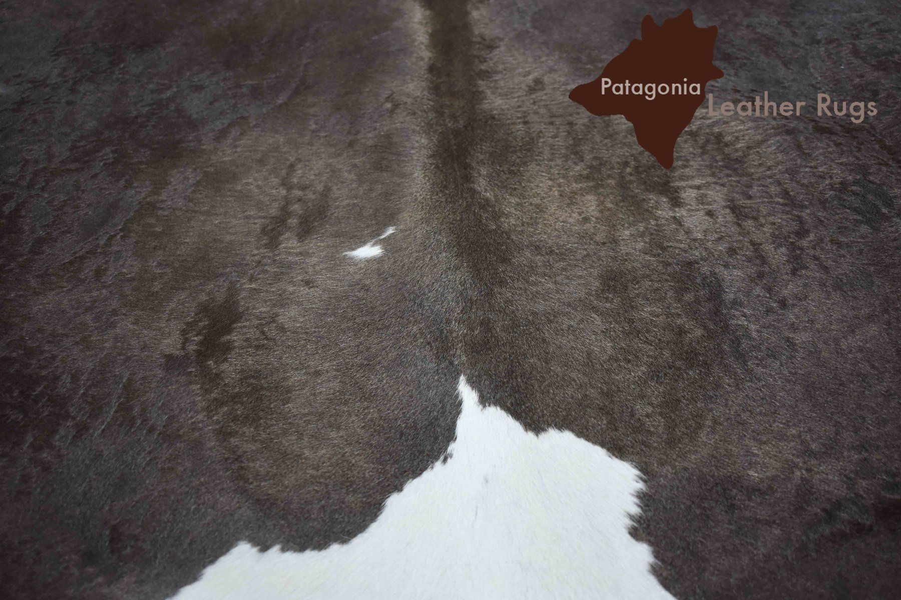 Tappeti: echtes Kuhfell Teppich alpen/white – Nuovo e nell'imballaggio originale da Arbedo venduto da patagonialeatherrugs 1