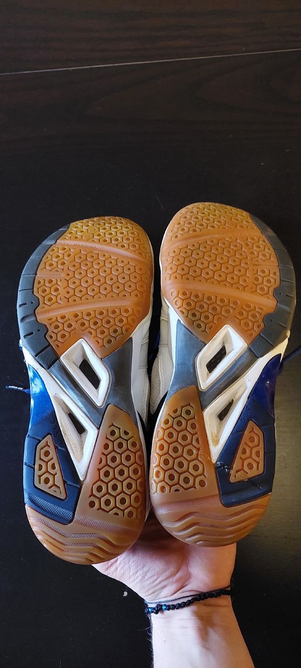Yonex Scarpe da uomo: Chaussure de badminton - Yonex - taille 43 – Usato da Martigny venduto da ValentinClosuit 3