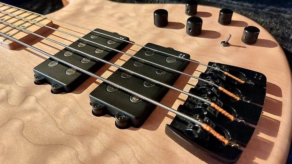 Strumenti musicali: Sandberg Basic Ken Taylor 4 String Bass-Guitar – Usato da nusshof venduto da gkch