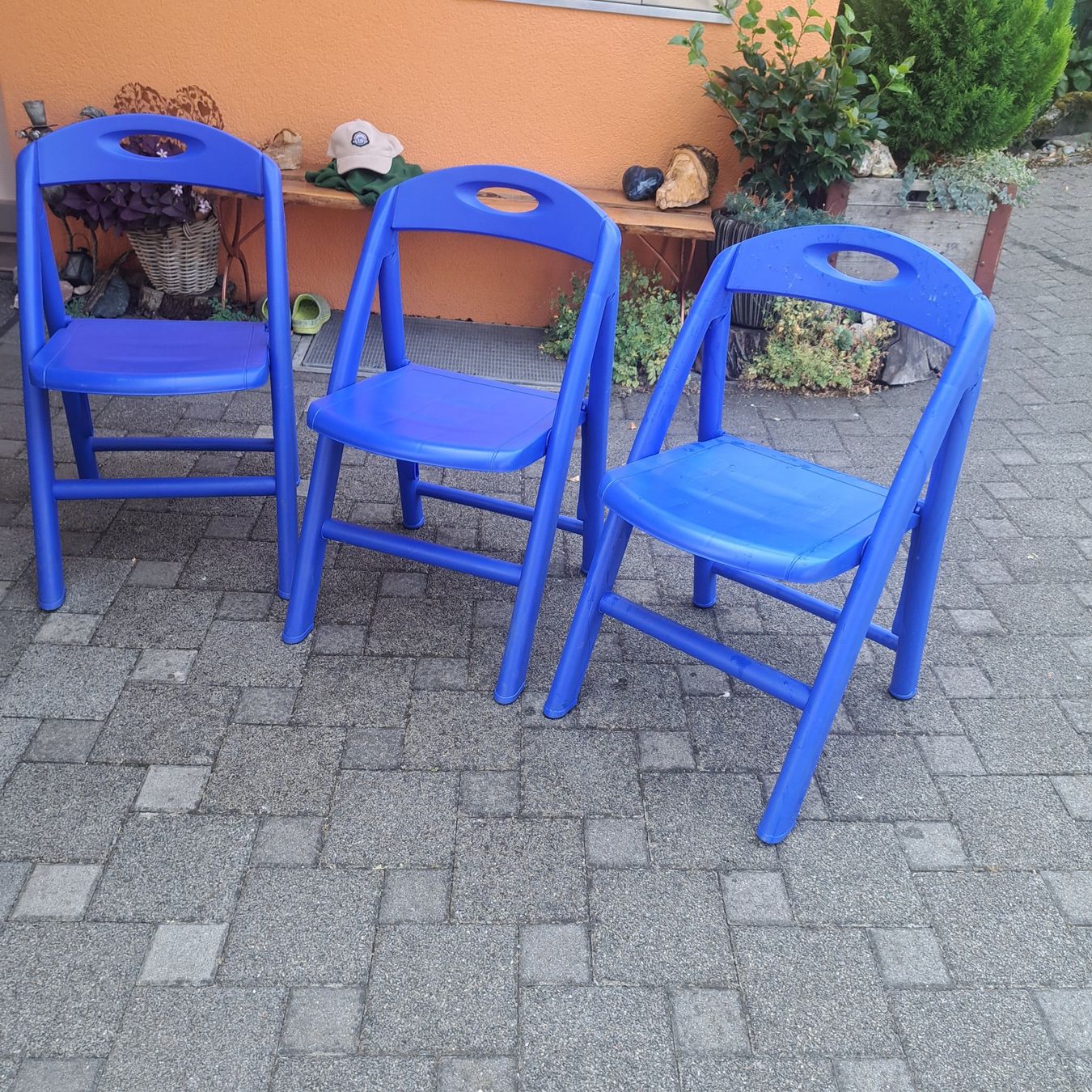 Chaises: kunstoffstuehle – D'occasion à Benzenschwil par 007tinu 5
