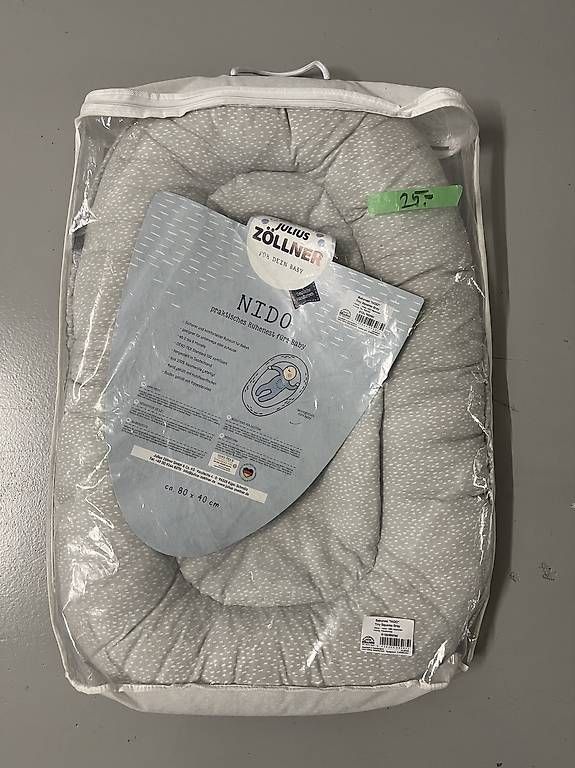Kissen: Babynest von Julius Zöllner – Gebraucht aus Beringen von Niiaaa