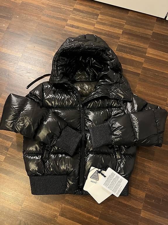 Giacche: Orig. Moncler Daunenjacke Damen – Usato da Winterthur venduto da Mausklick75 1