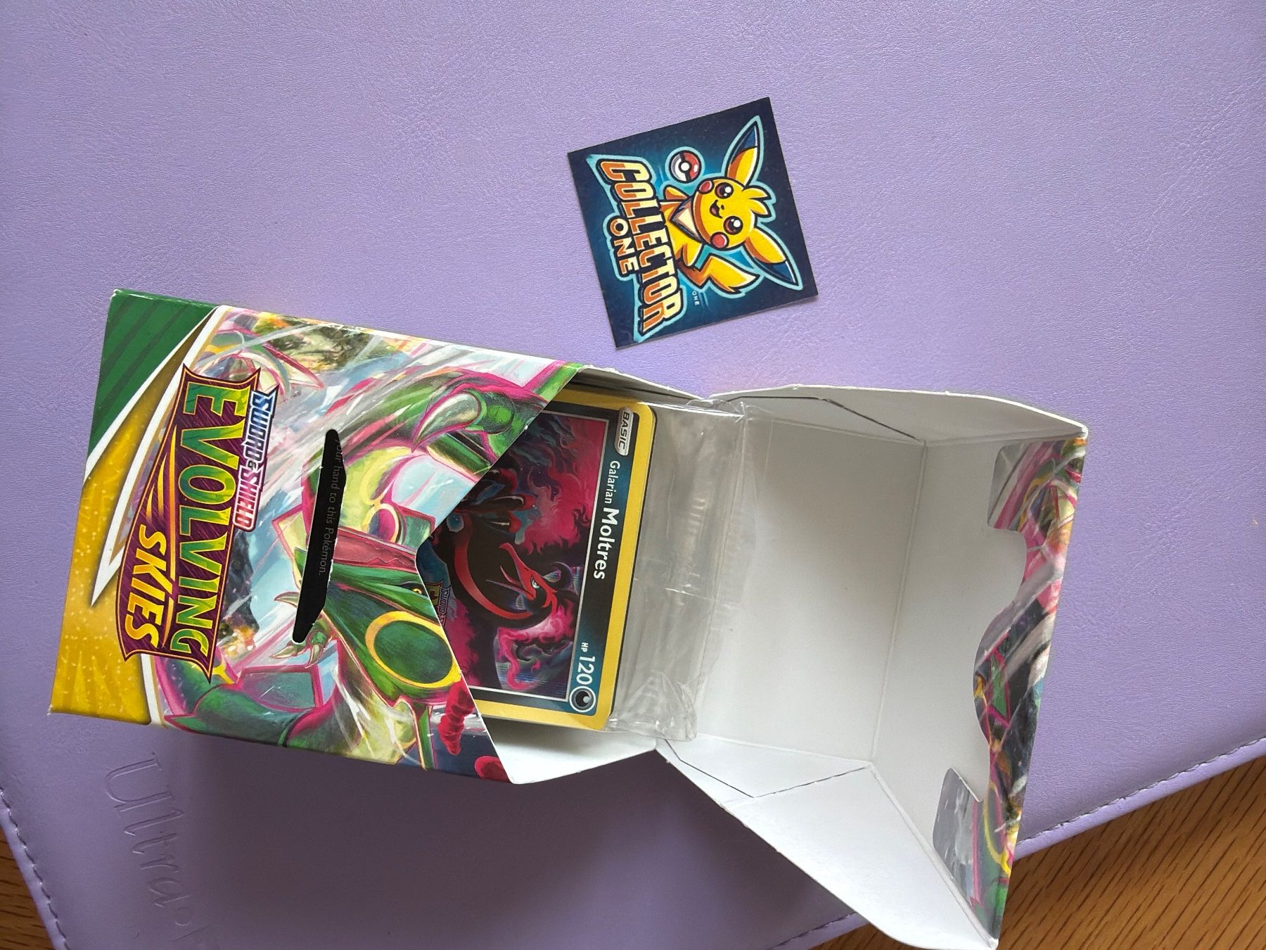 Pokémon Carte collezionabili: Pokemon Evolving Skies sealed Promos inkl. Case Stamp Top – Nuovo (secondo la descrizione) da Lommiswil venduto da CollectorOne 2