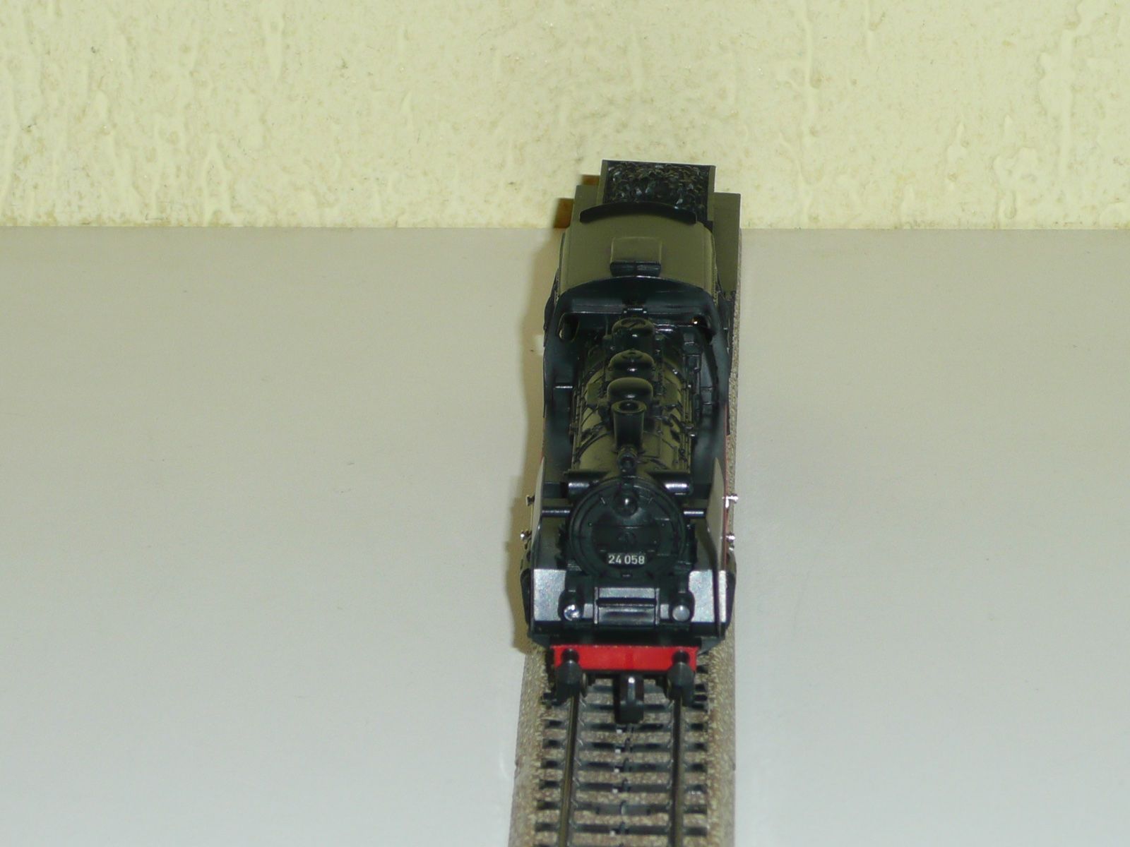 Märklin Modellini di ferrovie: Märklin " Dampflok mit Tender DB 24058 " – Usato da Kriens venduto da Taurus12 5