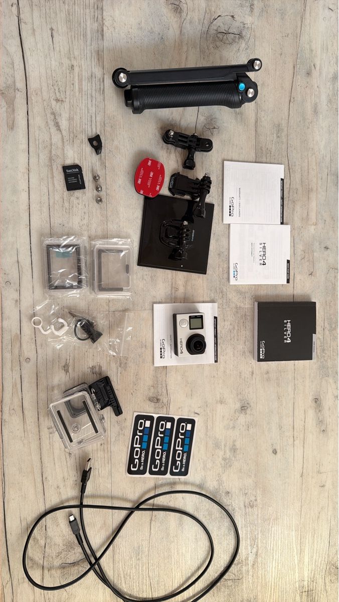 Gopro Action Cam: GoPro HERO4 Silver mit Zubeheur – Usato da Staad SG venduto da bal_pl6x